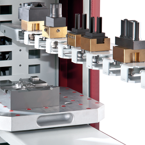 Status und Ort der Werkstücke Werkzeuge Datendurchgängigkeit